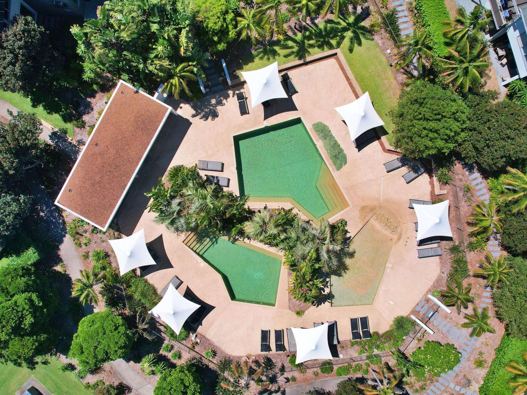 דה אינטרנס Pullman Magenta Shores Resort מראה חיצוני תמונה Aerial view of the resort