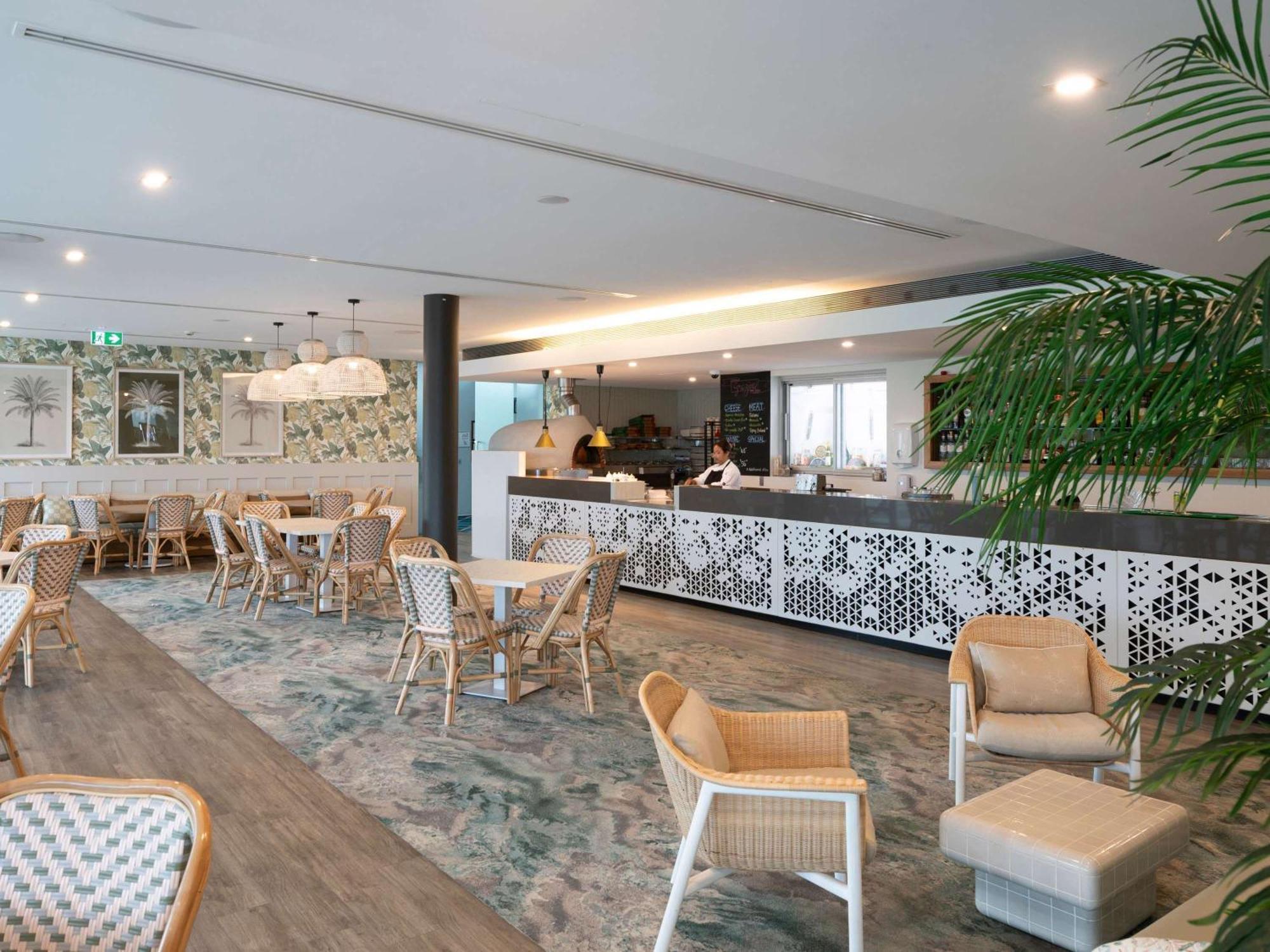 דה אינטרנס Pullman Magenta Shores Resort מראה חיצוני תמונה The lounge at the airport