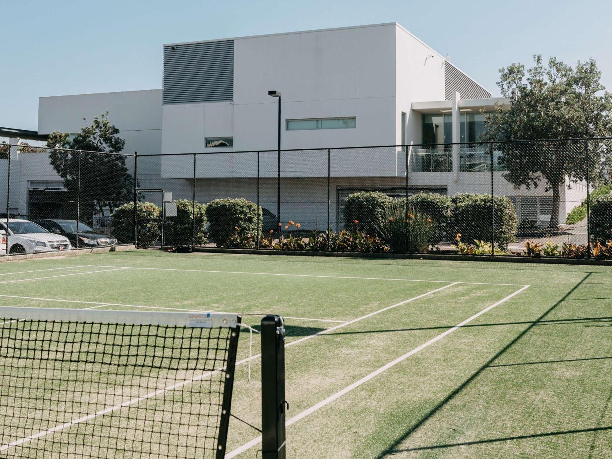 דה אינטרנס Pullman Magenta Shores Resort מראה חיצוני תמונה Tennis Club
