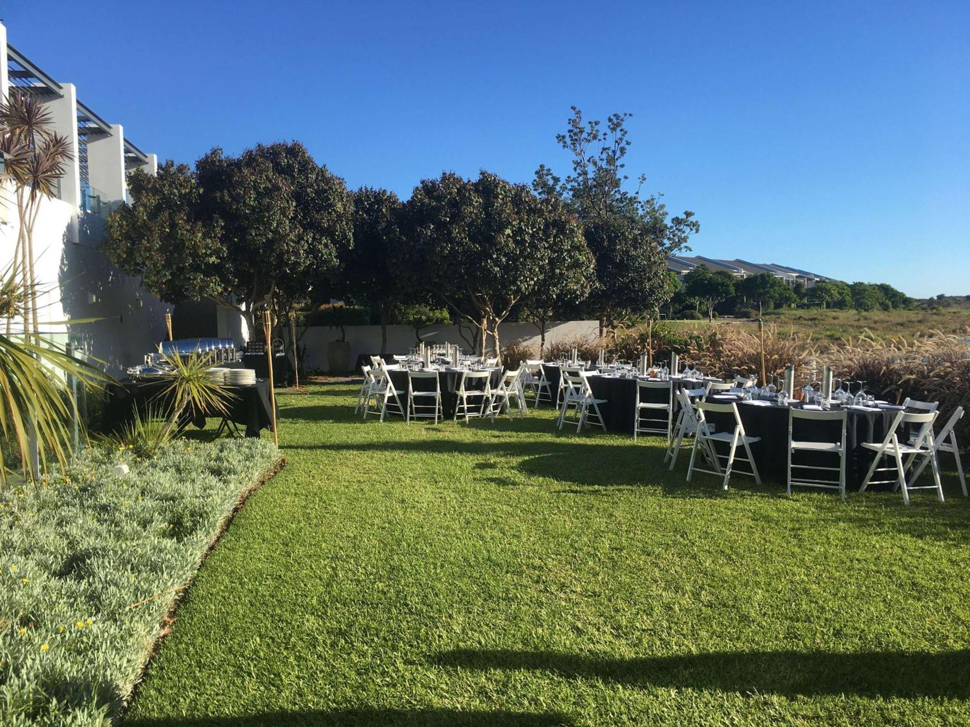 דה אינטרנס Pullman Magenta Shores Resort מראה חיצוני תמונה The garden of the museum