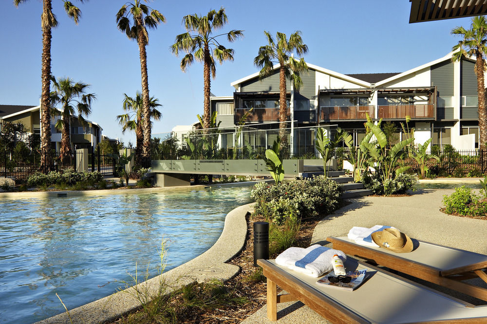 דה אינטרנס Pullman Magenta Shores Resort מראה חיצוני תמונה The resort's pool